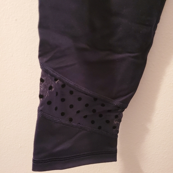 Victoria's Secret VSX Sport | Navy Knockout Capri - Picture 4 of 5